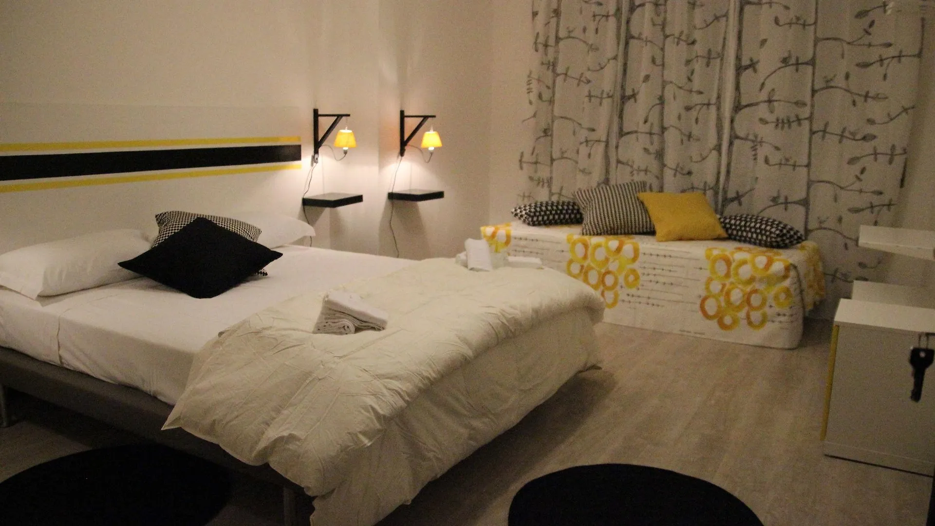 ** Hotel Iron Bridge Accomodation Rome Italy