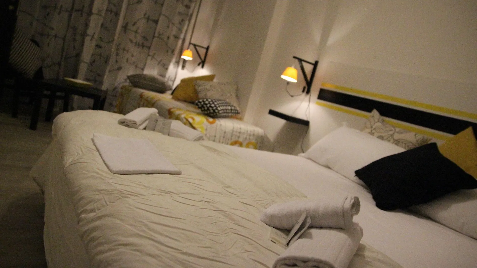 Iron Bridge Accomodation Rome Hotel
