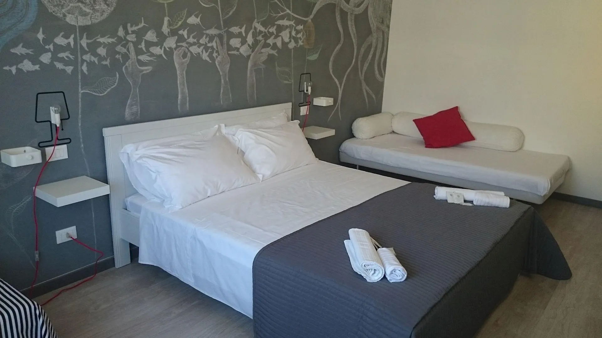 Iron Bridge Accomodation Rome Hotel