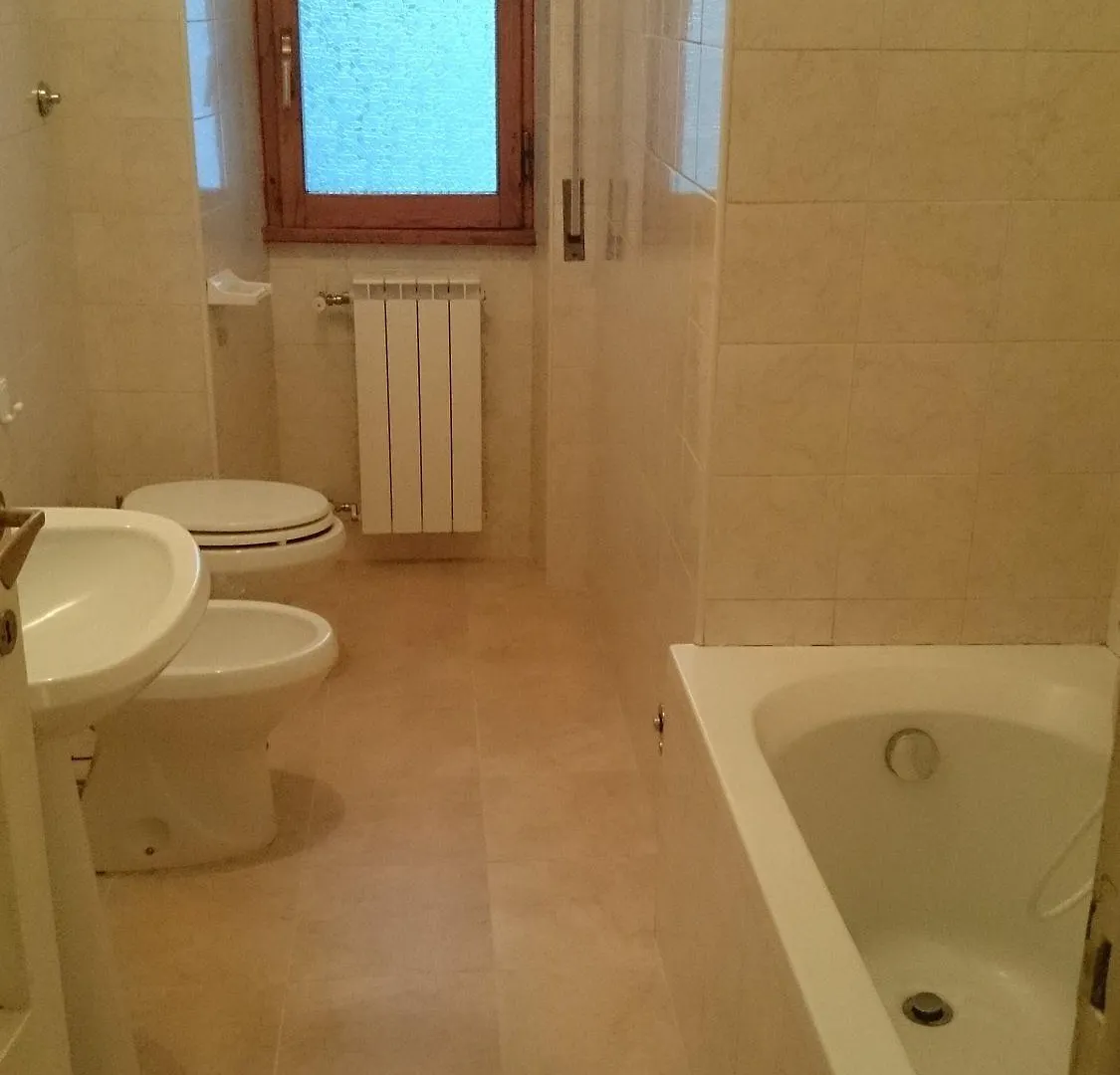Iron Bridge Accomodation Rome Hotel