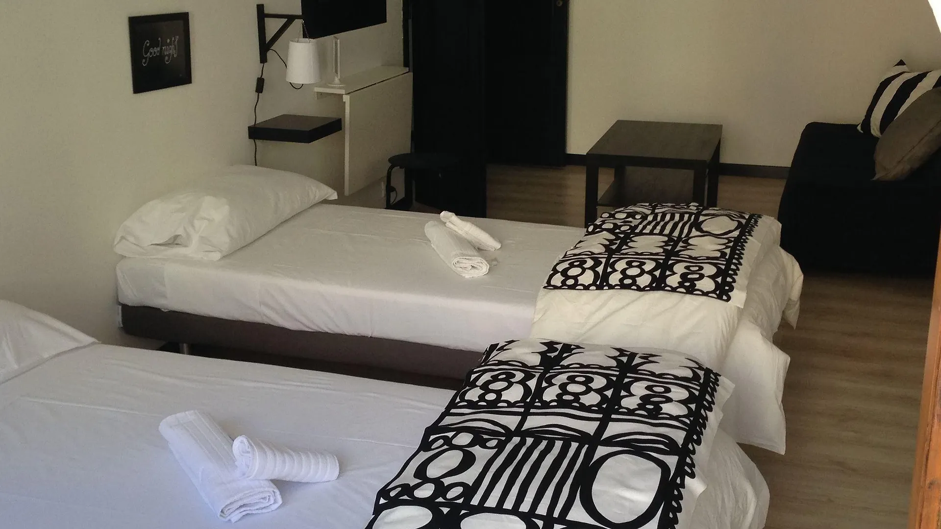 Iron Bridge Accomodation Rome Hotel